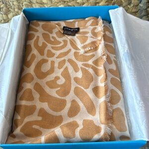 J McLaughlin 100% wool animal print scarf NWOT Boxed